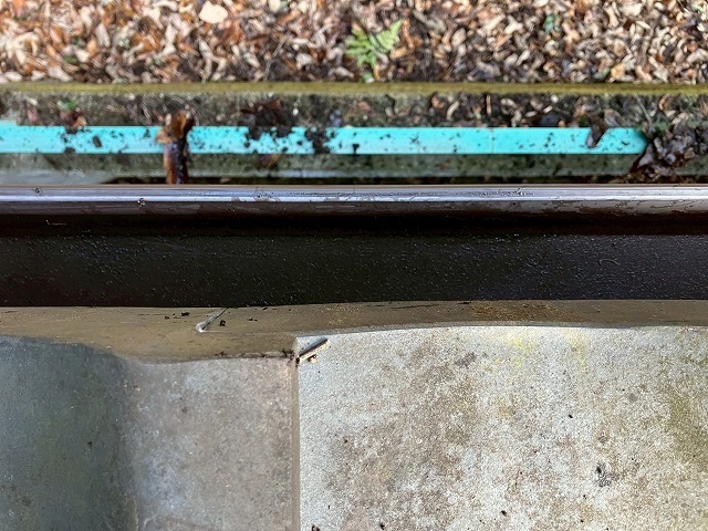 雨樋清掃も承ってます